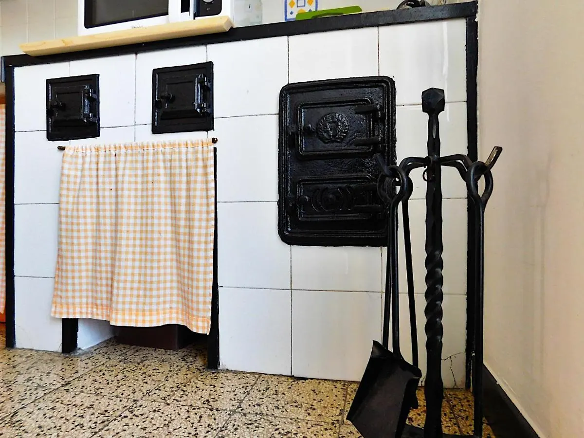 Welcome To Alma'S House, Levanto