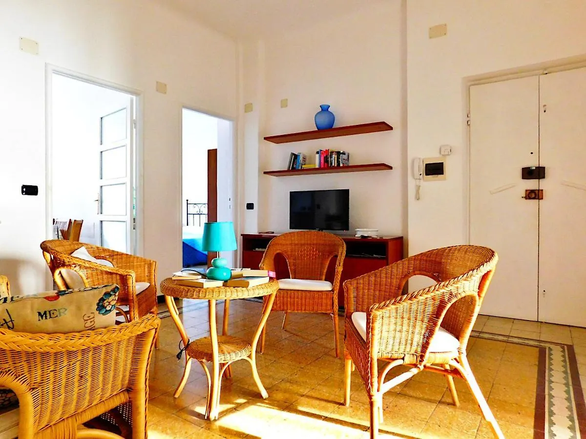 Welcome To Alma'S House, Levanto
